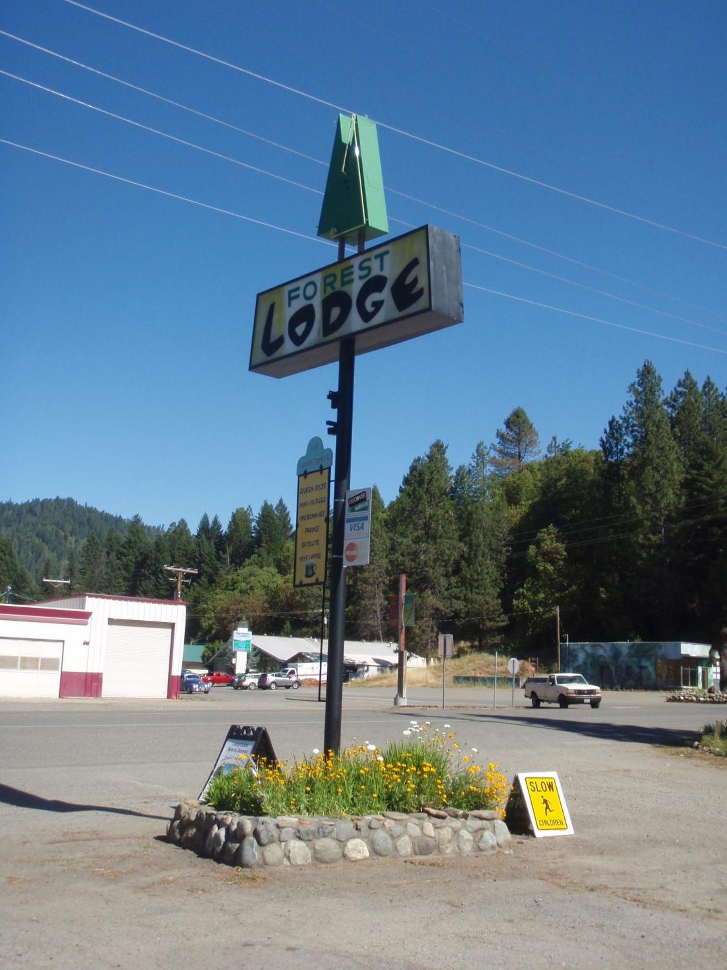 Forest Lodge Motel Happy Camp Экстерьер фото